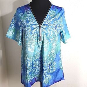 Noracora Pullover Top, Shades of Blue/White, Zipper Neckline, Size Medium, NWY